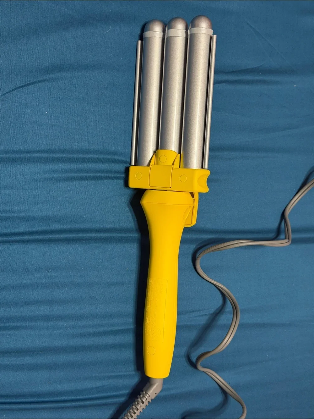 Drybar Triple Barrel Curling Iron Wand Yellow Model 900-2525-4 Used Works